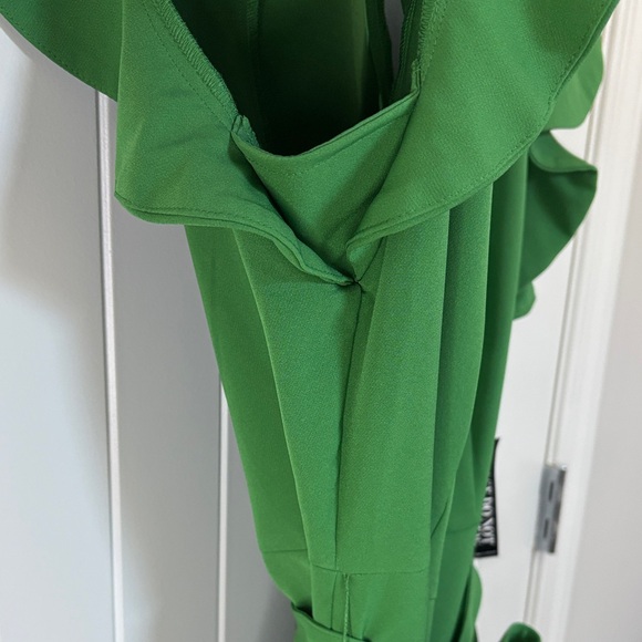 Green Ruffle Sleeve Jumpsuit NY&CO - Picture 9 of 9
